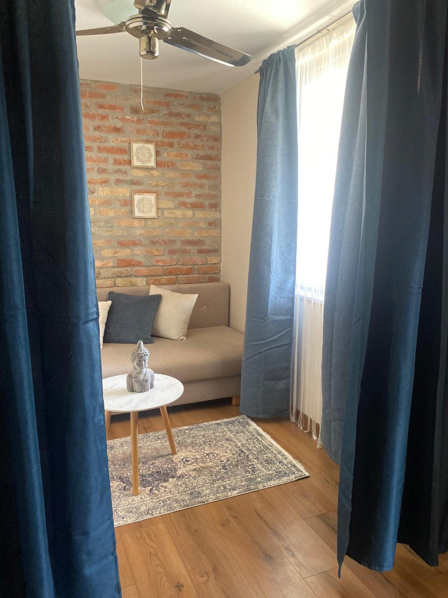 Summer Apartments Tiszakécske Екстериор снимка