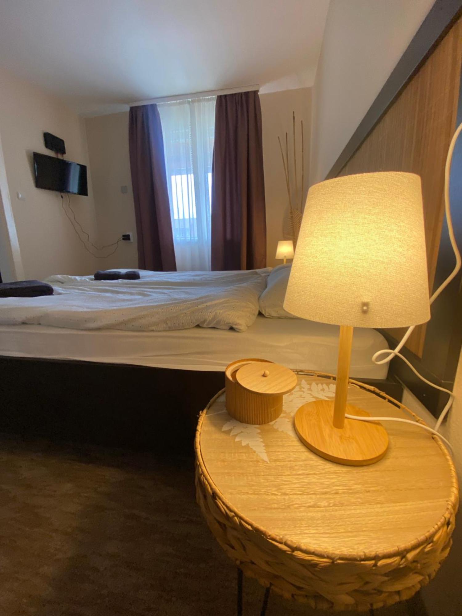 Summer Apartments Tiszakécske Екстериор снимка
