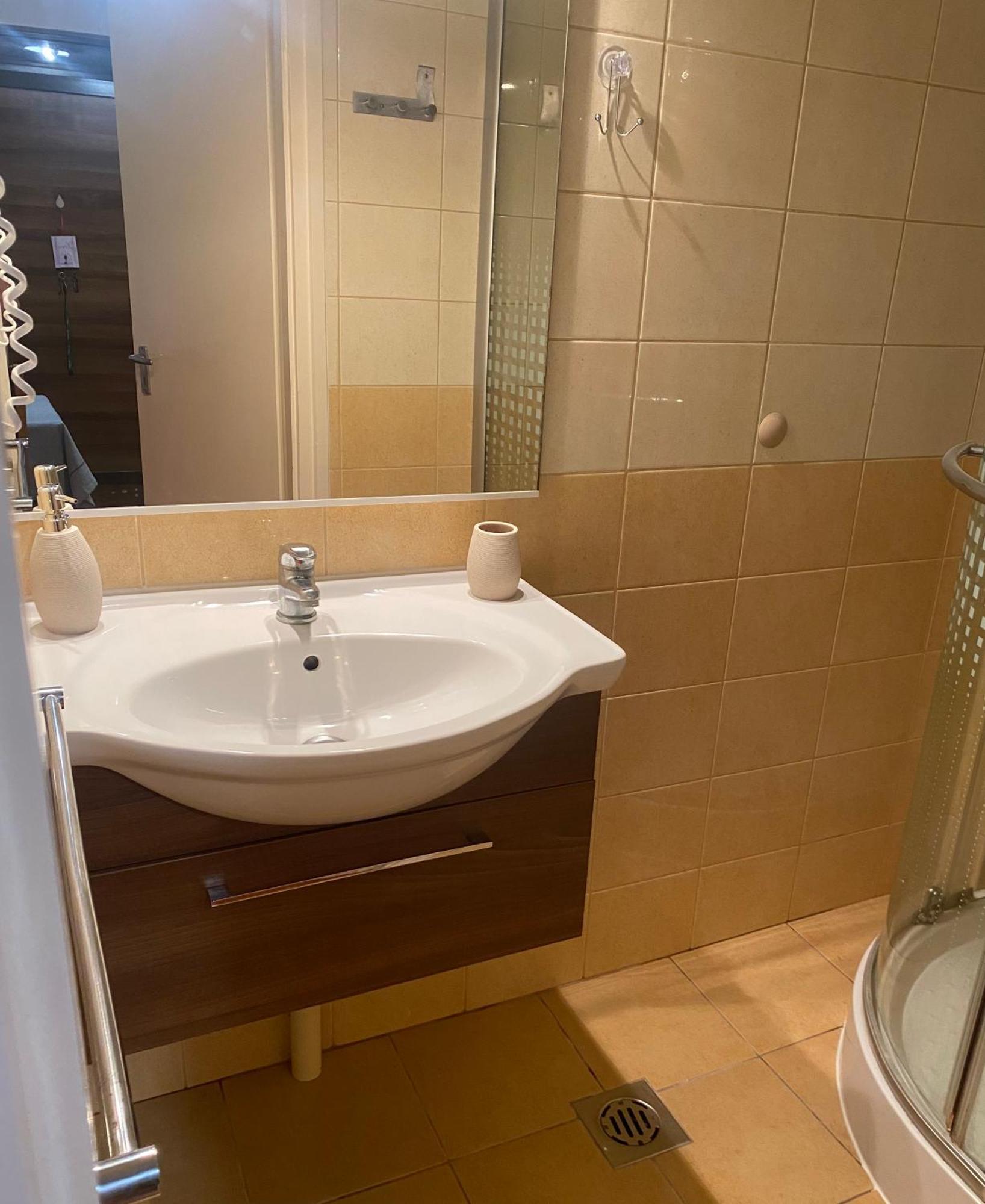 Summer Apartments Tiszakécske Екстериор снимка